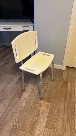 Bathroom chair for elderly