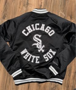 New Men’s Size Large Chicago White Sox Mitchell & Ness Satin Jacket