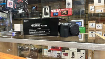 Canon R6 iii.  Open box