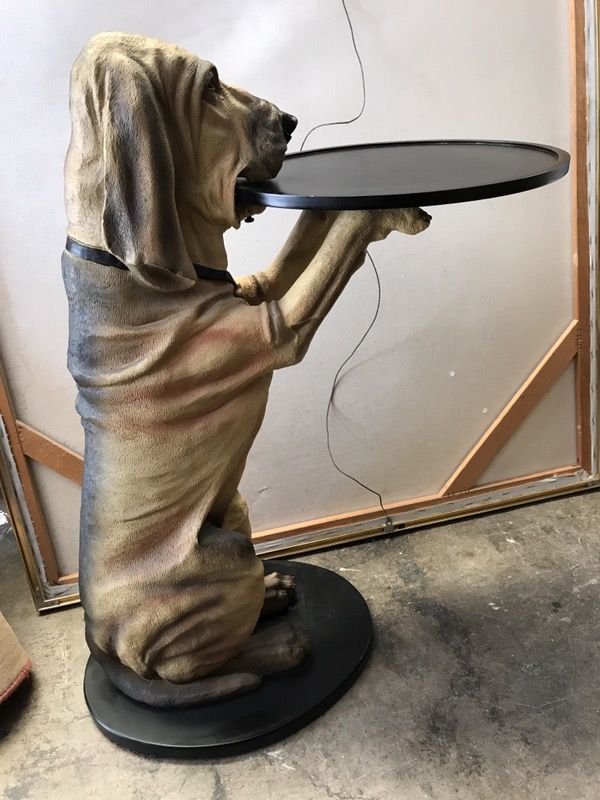 RETIRED BOMBAY CO BLOODHOUND DOG BUTLER TABLE SERVING TRAY BEER MAN