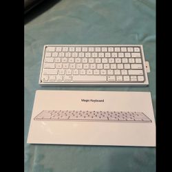 Apple Magic Keyboard With Case