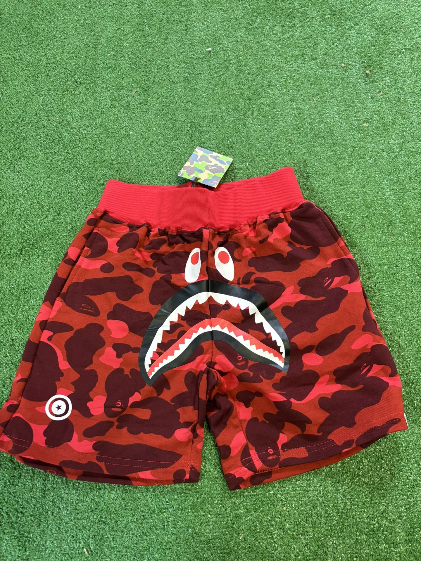 BAPE RED CAMO ABC SHORTS SIZE L