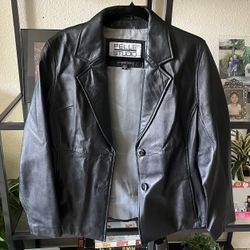 Women’s Vintage Pelle Studio  100% Leather Jacket / Blazer (Pick Up 92104) 