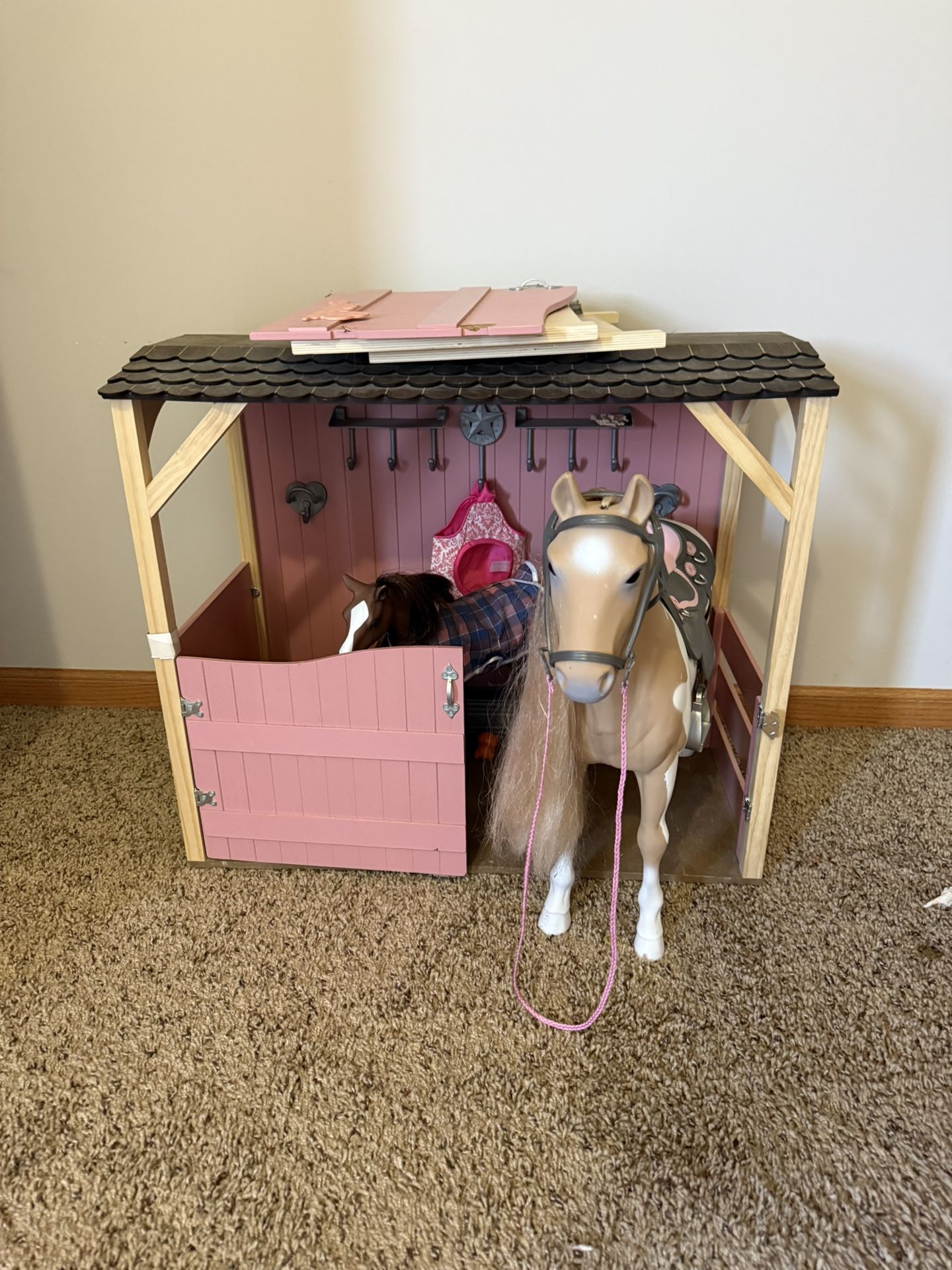 My Generation Doll Horse Barn & Horses