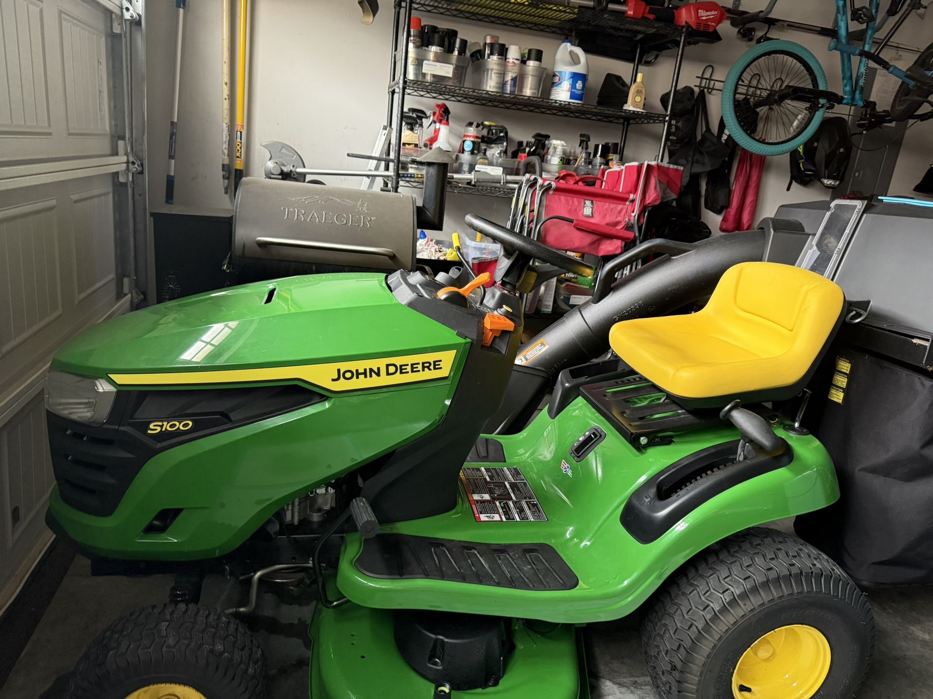 John Deere S100