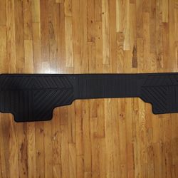 GM SUV RUBBER MAT (Tahoe  Yukon  Surburban  Silverado)