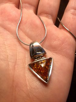 Sterling Silver Jewelry 🛍🌷 Beautiful Amber pendant necklace