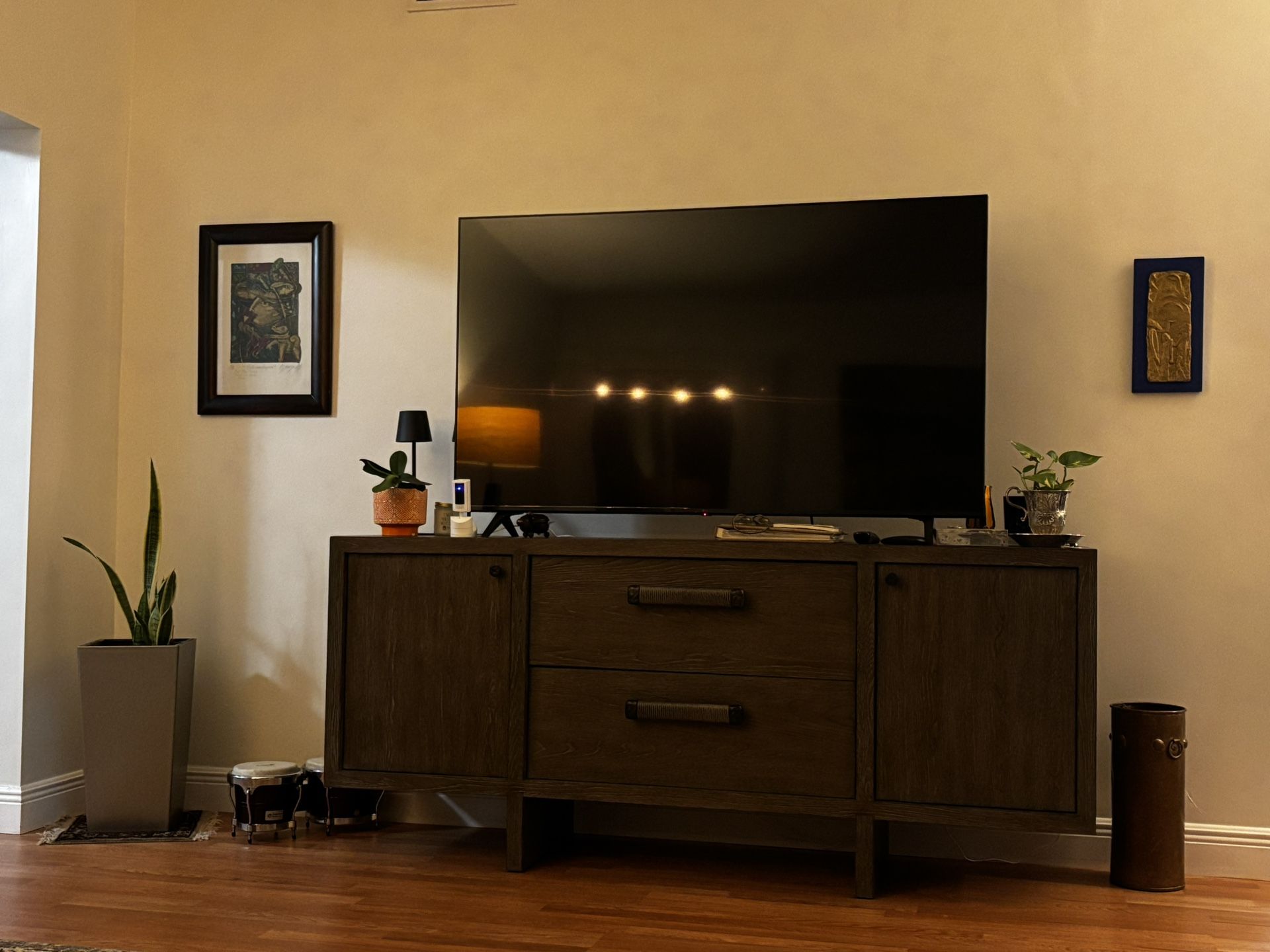 Bernhardt Modern Buffet / Media Console – Like New!