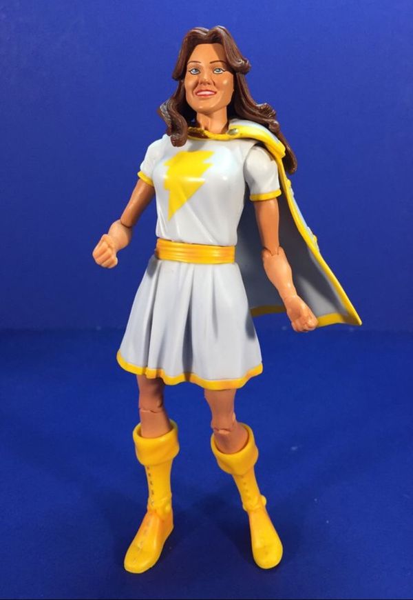 dc bombshells mary shazam statue