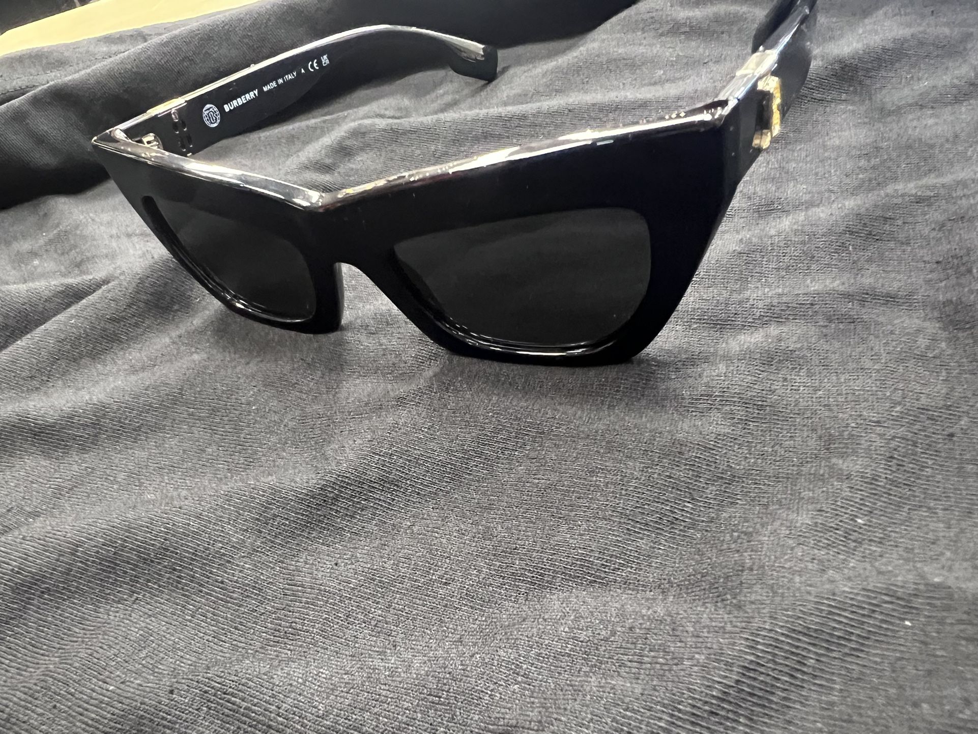 Burberry Sunglasses 