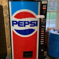 Pepsi vending Machine Dixie Narco 386
