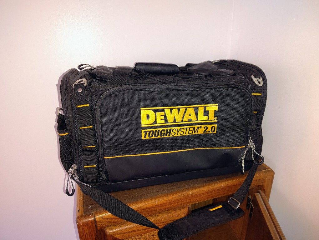 Dewalt Duffel Bag