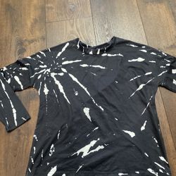 Womans Black And White Shirt Size Small By Romantic Hut #13