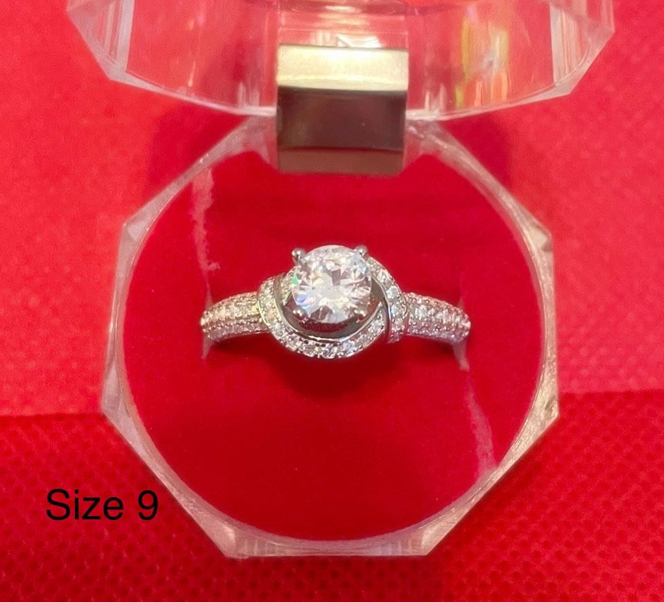 Engagement Ring With Box