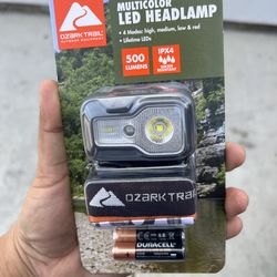 Ozark Trail LED front lamp (multicolor model of 500 lumens).