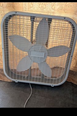 Fan, 20 inch,  Holmes, 5 blade