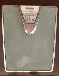 Vintage Bors Scale