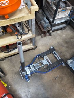 Manual motorcycle/dirt bike lift