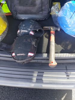 Hammer & Knee Pads