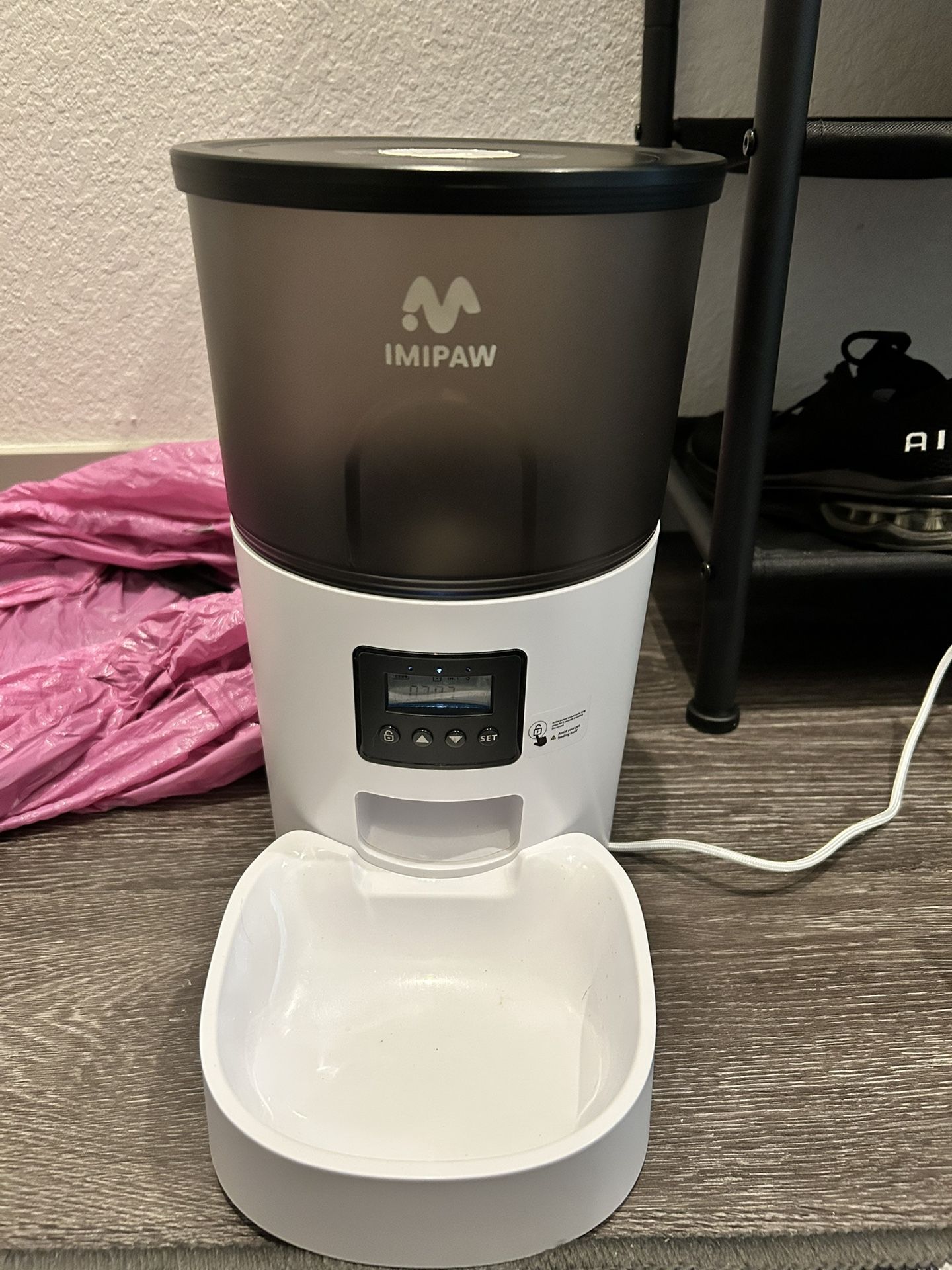 Automatic Pet Feeder