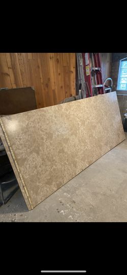 8ft FOLDING TABLE