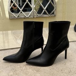 Forever 21 Faux Leather Heels - New, Shoes Size 9.5, Heels Size 3.5”