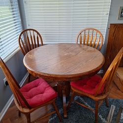 Table W/4 Chairs