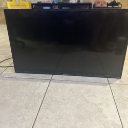 Hisense 40” Roku Smart Tv