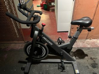 MAXKARE .ll Stationary Exercise Bike!!