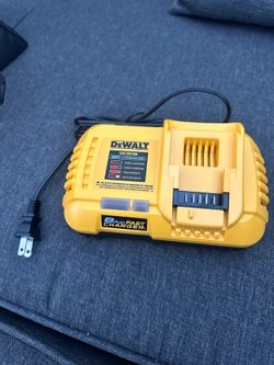 DeWalt Fast charger 8Ah