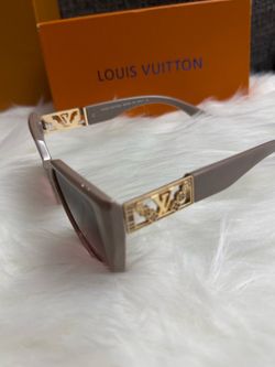 Woman’s sunglasses