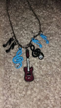 Music Notes. Guitar Necklace New