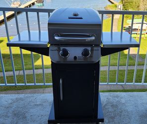 CLEAN Char Broil Performance gas grill + EXTRAS