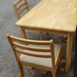 mini dining/breakfast table and 3 chairs