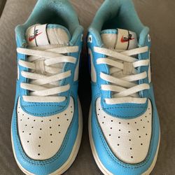 Boys Sneakers/Cleats