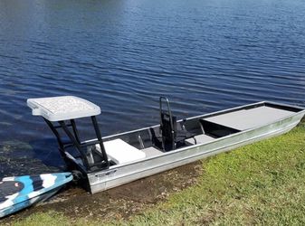 14ft Jon boat with motor and trailer for Sale in Lutz, FL - OfferUp