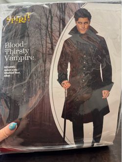 Spirit Halloween brand new men’s blood thirsty vampire Halloween costume