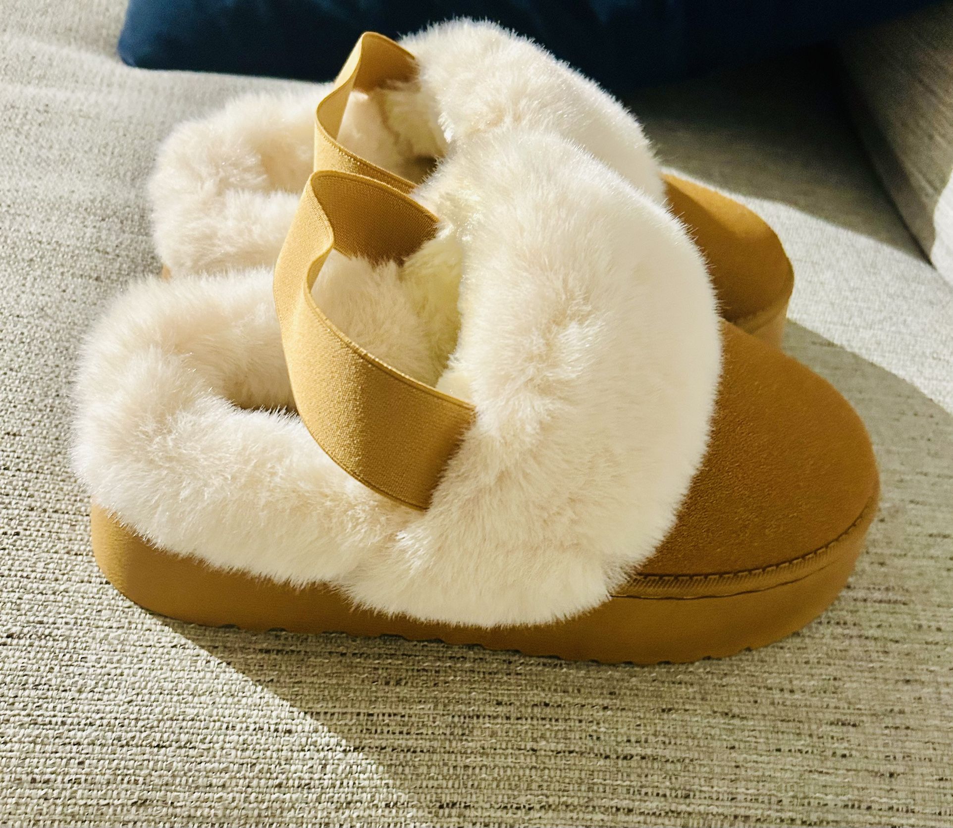 Women's UGG Platform Winter MINI Boots with Backstrap