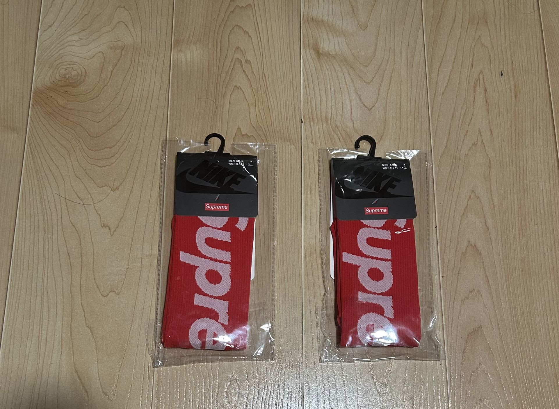 Supreme Nike Lightweight Crew Socks