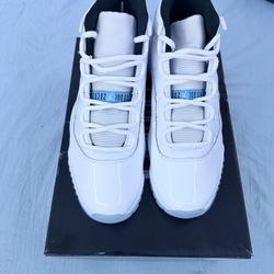 Air Jordan 11 Retro Legend Blue