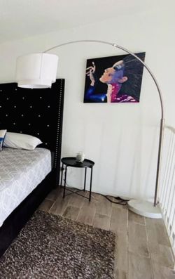Floor lamp