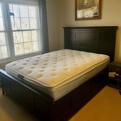 Queen Bedroom Suit 