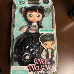 NaNaNa Surprise Maxwell Dane Glam Series Boy w/Metallic Puppy Purse 