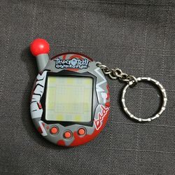 Tamagotchi Connection V4 2004 Punk Bad Gray Red - Rare Color