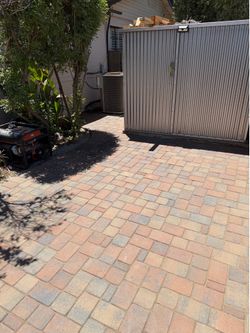 Pavers turf block walls