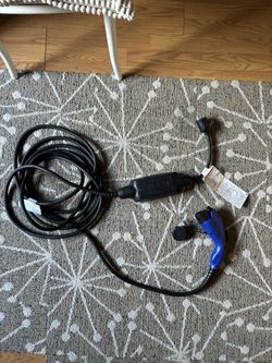 Toyota RAV4 / RAV4 Prime Charging Cord – Excellent Condition