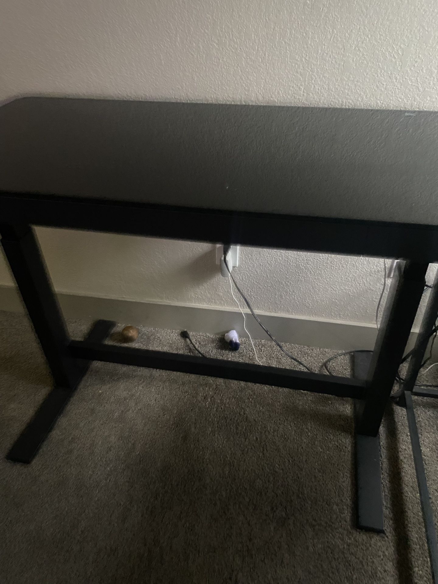 Gaming Table / Adjustable Table