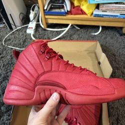 Jordan 12 Red