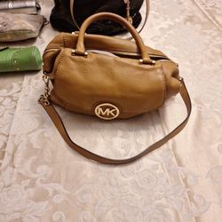 Michael KORS SADDLE PURSE NEW