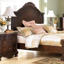 NORTH SHORE Bed Room set 